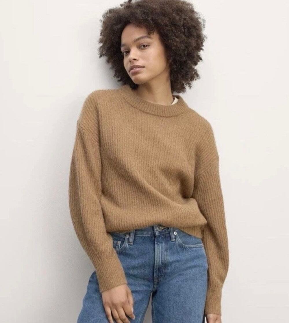 Everlane The Cocoon Crewneck Sweater Alpaca Cozy Knit Classic Minimalist Small